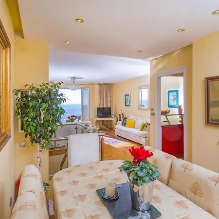 Horizon Apartment *